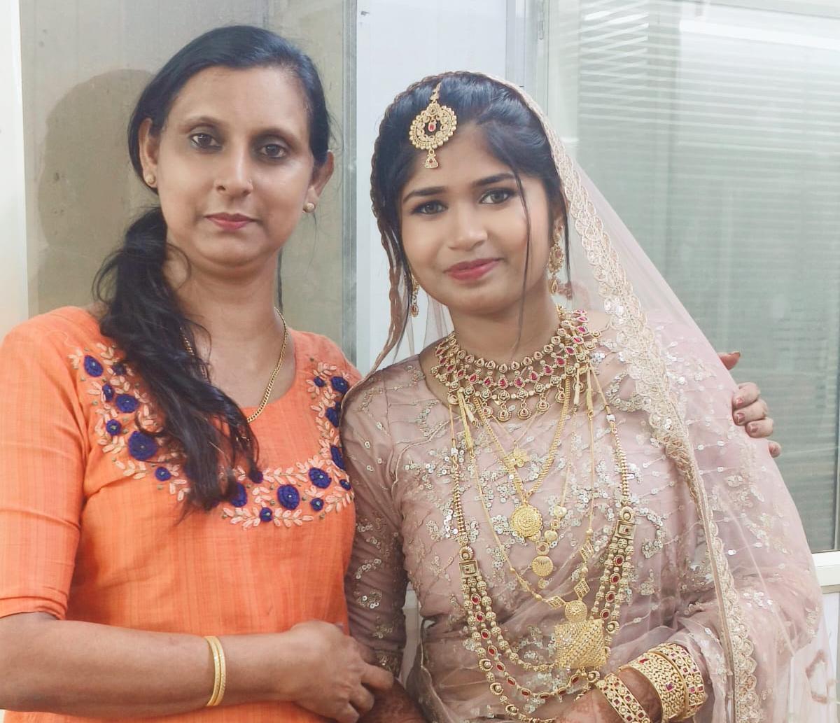 GLORIA BEAUTY PARLOUR KANJIRAPALLY